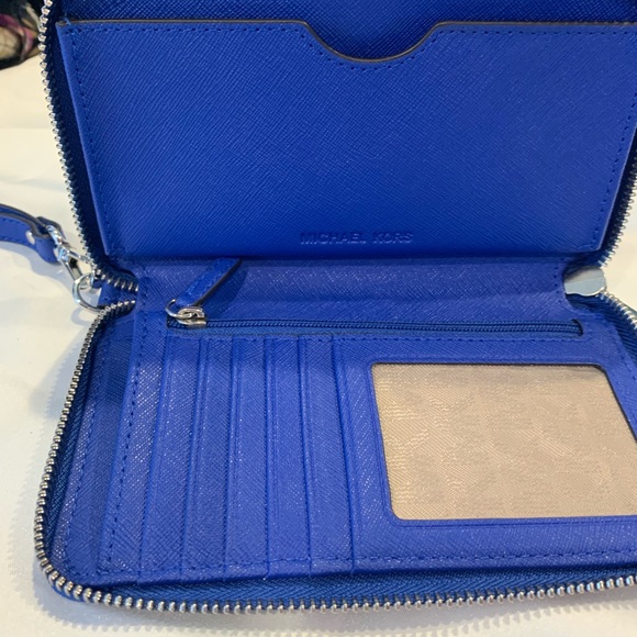 Jet Set wristlet wallet - Picture 3 of 3